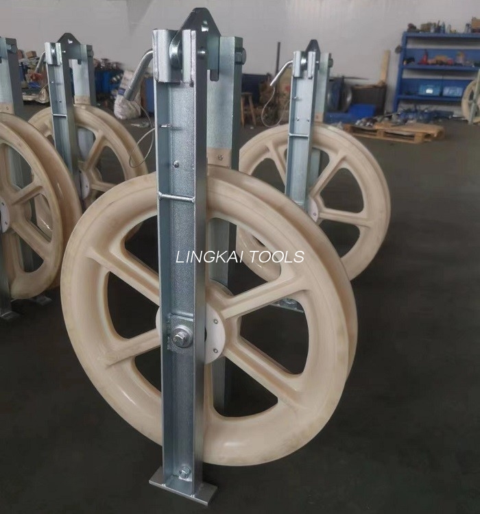 Linia transmisyjna z trzema krążkami 508 x 75 mm Blok pilotażowy z nylonowym przewodem MC